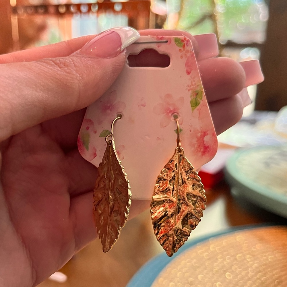 Southern Chic Dangle Earrings
